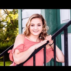 Meet your Posher, Julia